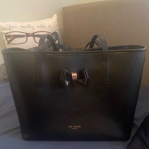 COPY - Ted Baker London Large Leather Shopper